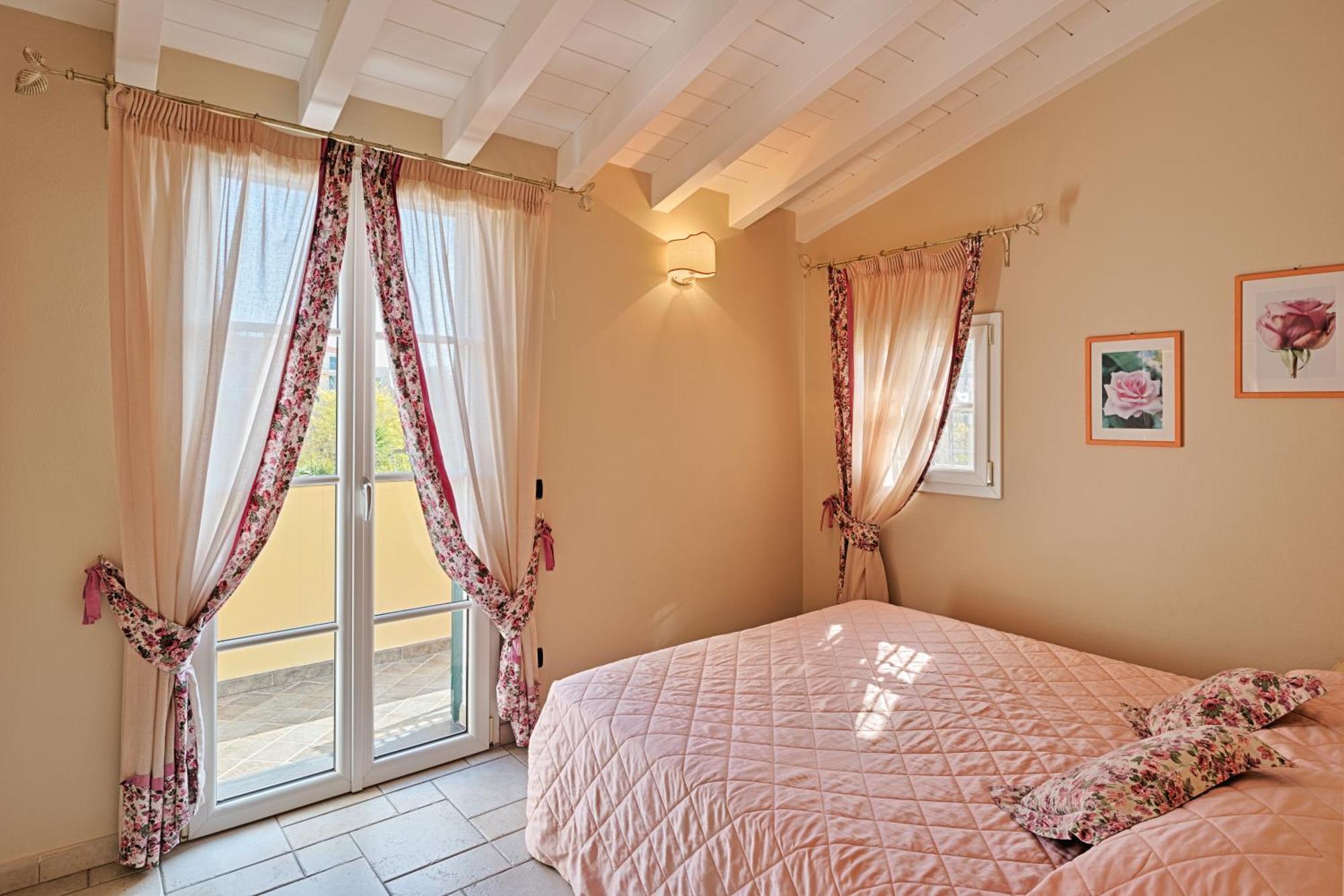 Casa Vacanze Nel Giardino Di Renzo Імперія Екстер'єр фото