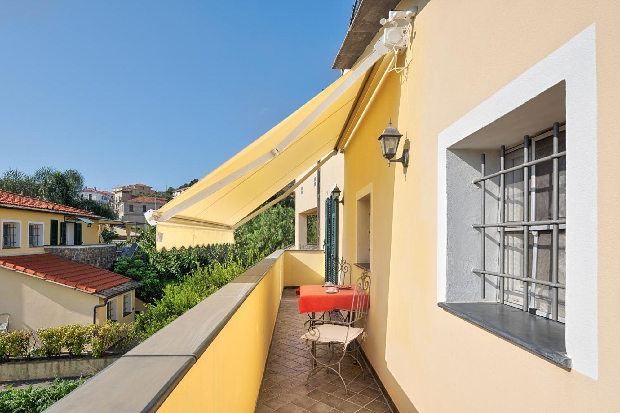 Casa Vacanze Nel Giardino Di Renzo Імперія Екстер'єр фото