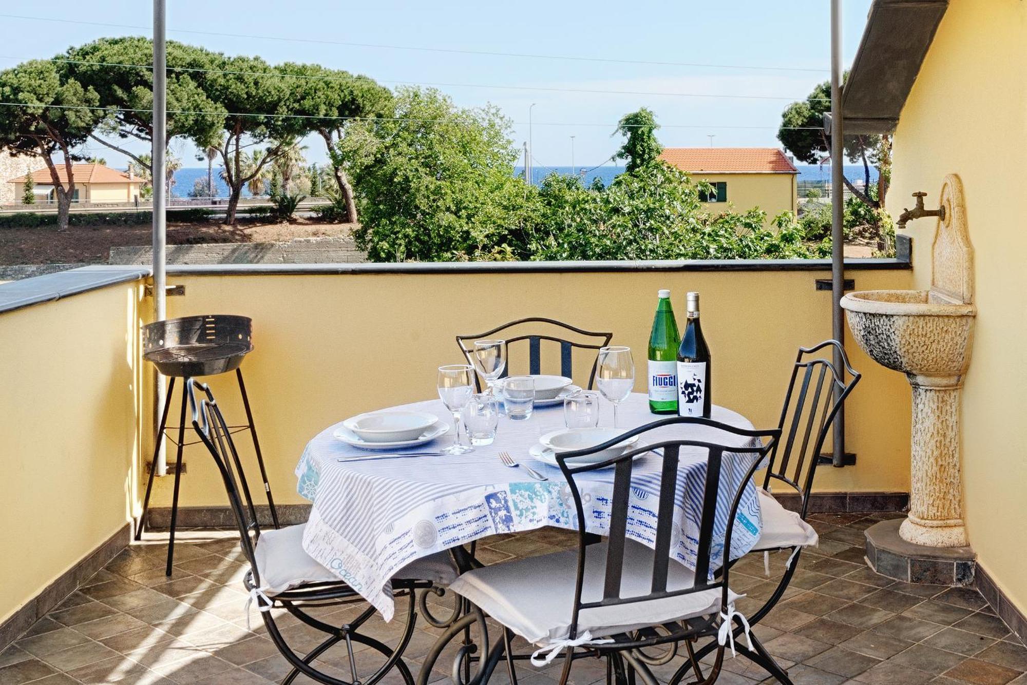 Casa Vacanze Nel Giardino Di Renzo Імперія Екстер'єр фото